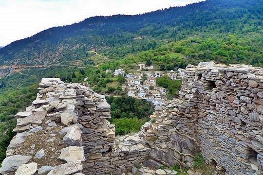 Παραδοσιακή Αρχιτεκτονική & Πύργος Καψαμπέλη